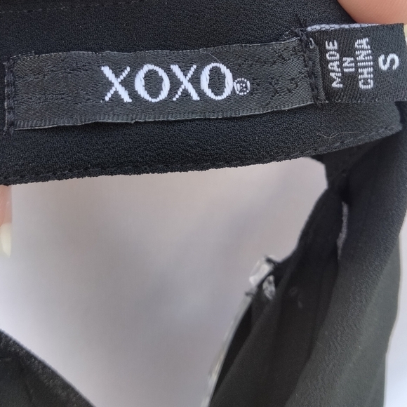 XOXO Sheer Black Button-Up Hi-Lo Blouse w/Jeweled Open Back Accent Sz S - Picture 4 of 7